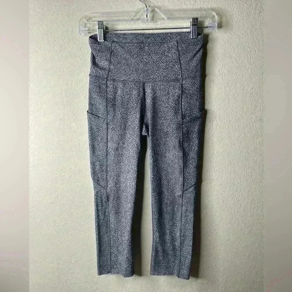 Lululemon Fast & Free Crop 19” sz 4